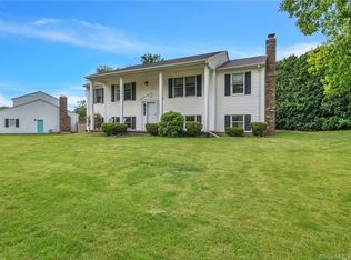 2 Kimberly Dr, Enfield, CT 06082