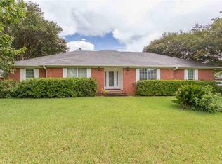 3820 Tiger Point Blvd, Gulf Breeze, FL 32563