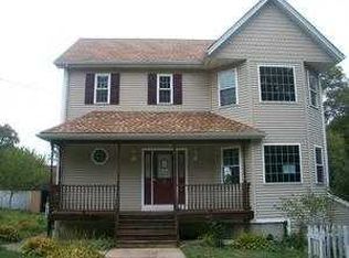 768 Dickinson St, Fall River, MA 02721