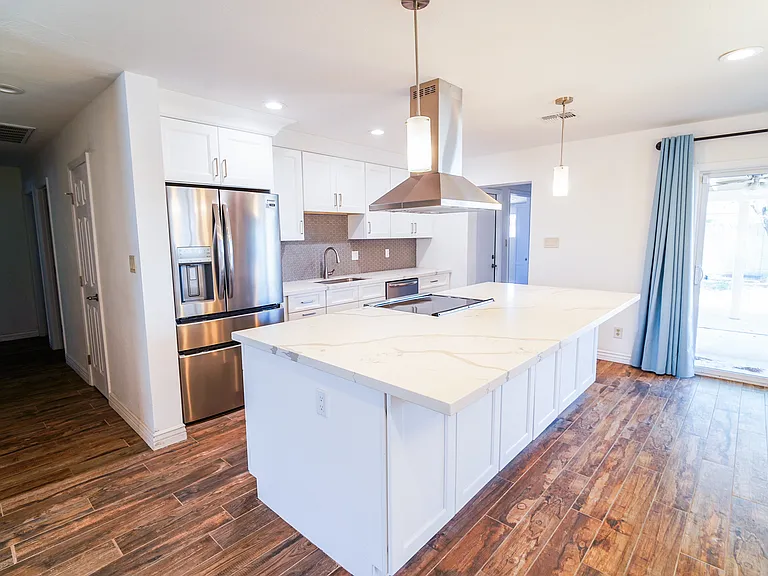 8608 E Highland Ave — Photo 7