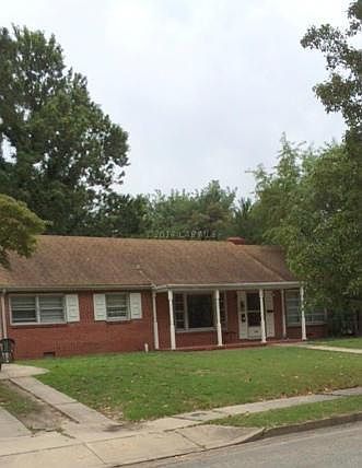 3rd image of 512 S Park Dr