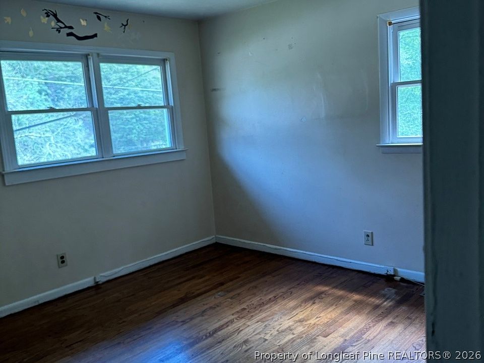 19th image of 1623 Gibson St