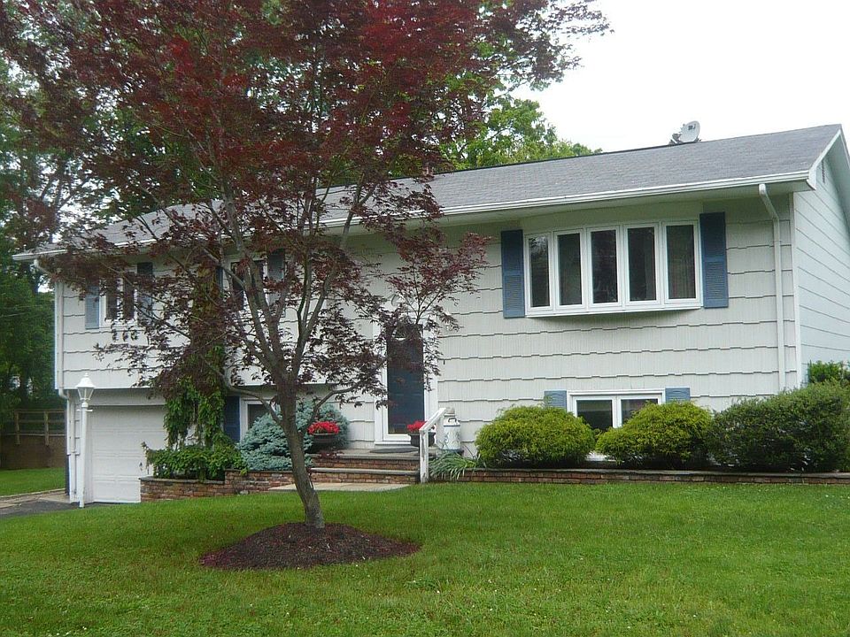 1st image of 31 Hastings Ln