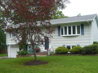 31 Hastings Ln, Stony Pt, NY 10980