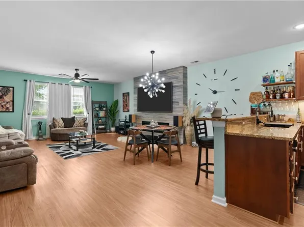 4332 Hillingdon Bnd #106, Chesapeake, VA 23321