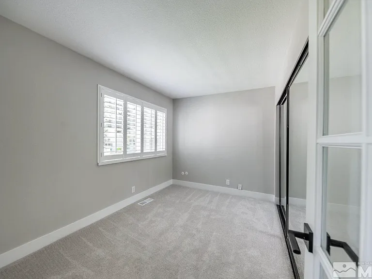 430 Angela Pl — Photo 12