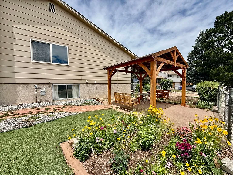 4125 Tulip Way — Photo 18