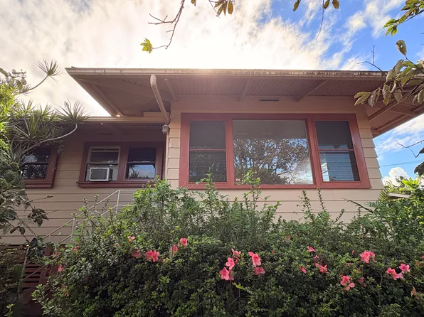 70 Hoonanea St, Hilo, HI 96720