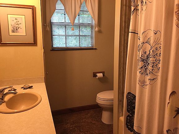 Upstairs bathroom 