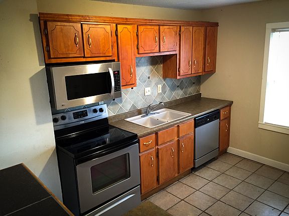 3rd image of 7 Ellerman Ct