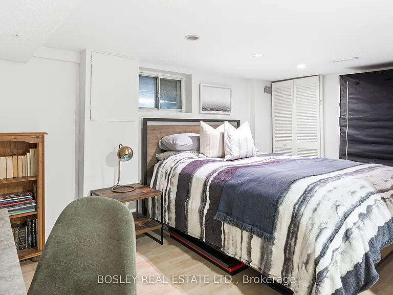 58 Valhalla Blvd — Photo 21