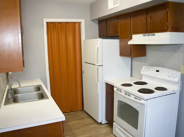 2114 Carvin St NE APT 5, Roanoke, VA 24012