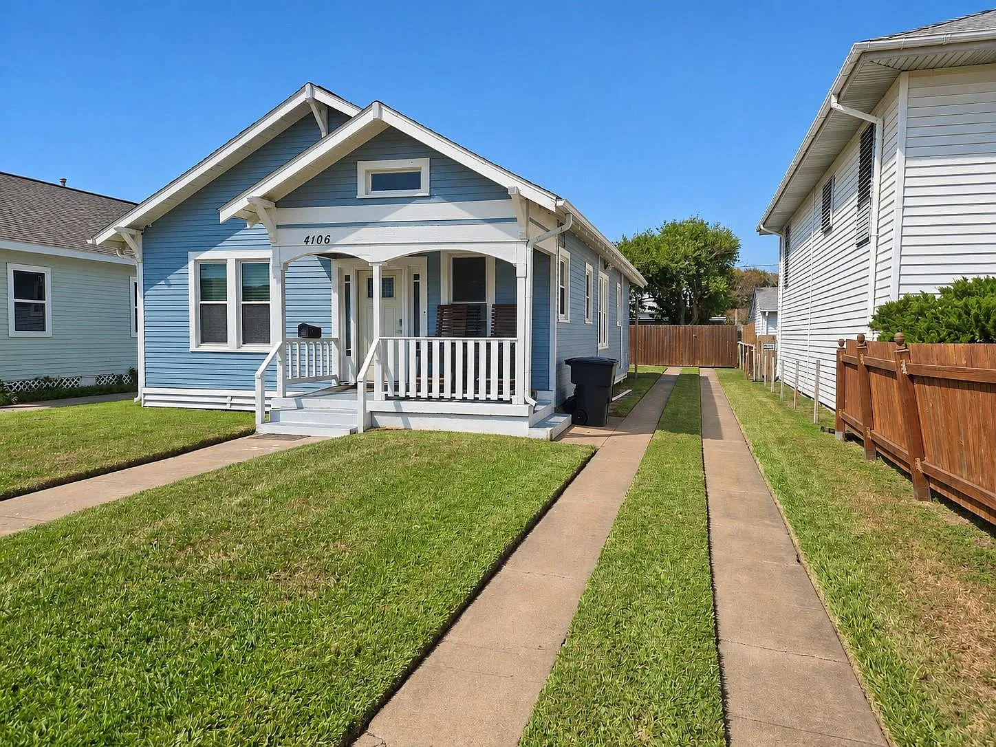 2 bed, 1.0 bath, 972 sqft, $1,800 — Photo 1