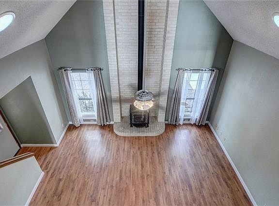 5th image of 104 Armadillo Ln