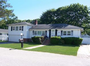50 Stackyard Dr, Mastic Beach, NY 11951