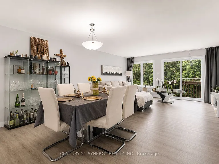 68 Villeneuve Dr — Photo 6