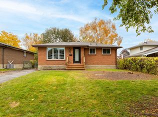 77 Claymore Cres, Oshawa, ON L1G 6G3