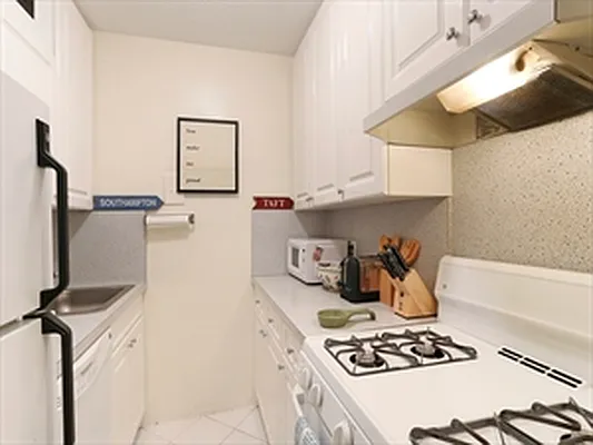 Rented by Corcoran | media 4