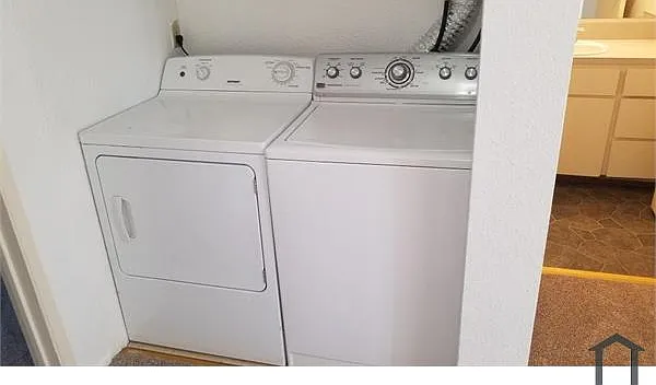 2 bed, 1000 sqft, $2,395 — Photo 3