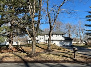 48 Hankins Rd, East Windsor, NJ 08520