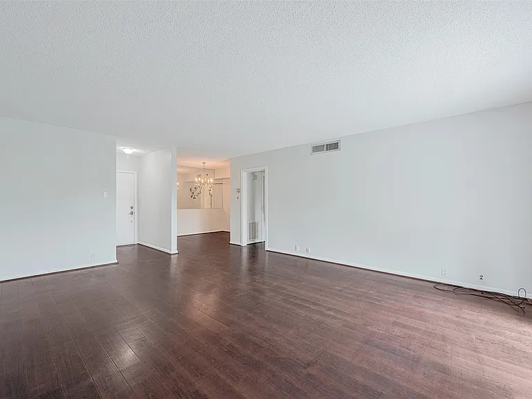 2601 Bellefontaine St #B309 — Photo 24
