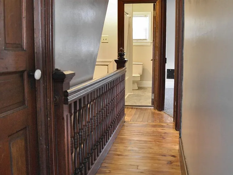 418 S Market St — Photo 10
