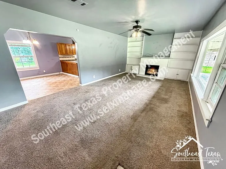 3255 Charles St — Photo 2