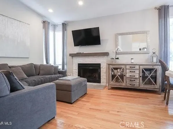 2438 Pleasant Way, Thousand Oaks, CA 91362