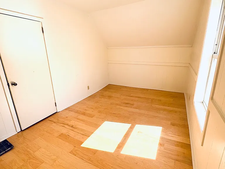 Bedroom 2: medium size, upstairs