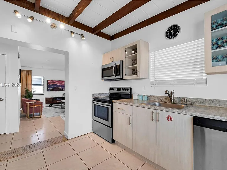 1704 Rodman St #3 — Photo 1