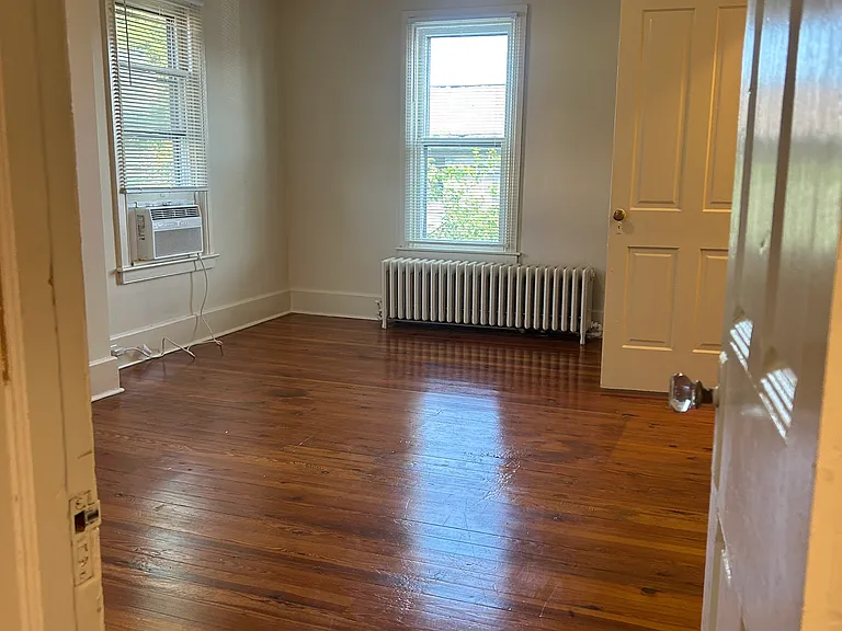 6 E Green St #1/2 — Photo 7