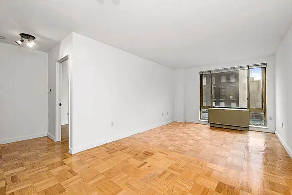 Rented by Hakimian Management | media 55