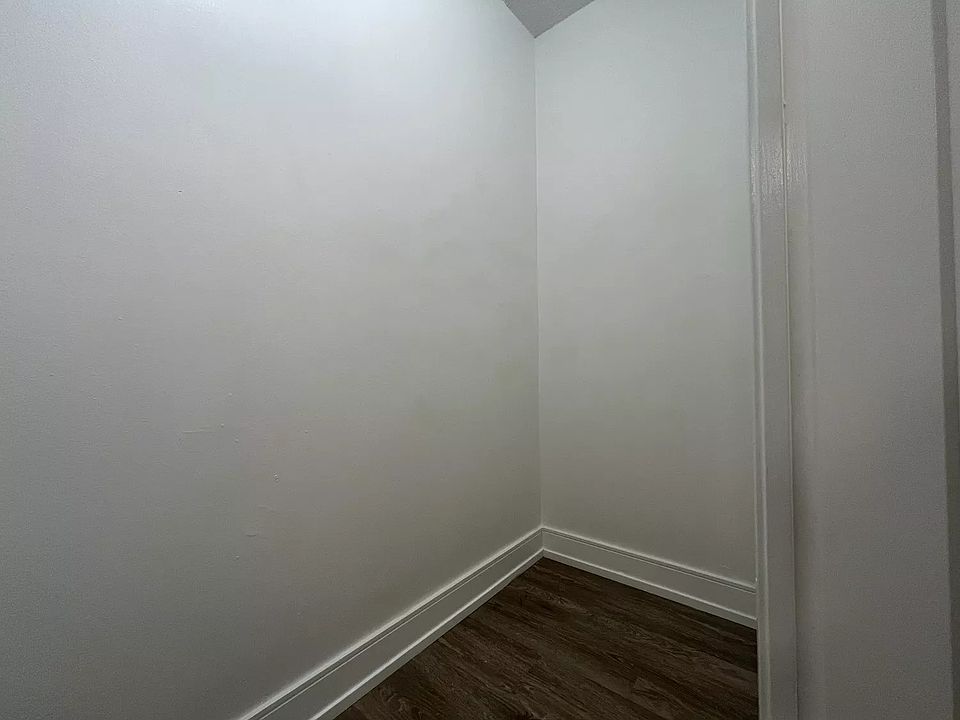 1st image of 294 Chandler Dr #106
