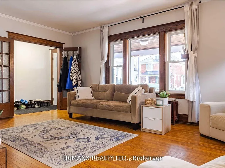 43 Dacotah St — Photo 3