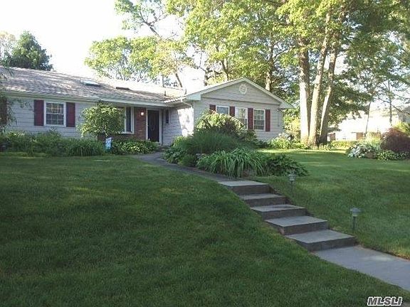 2nd image of 2 Hyde Ln