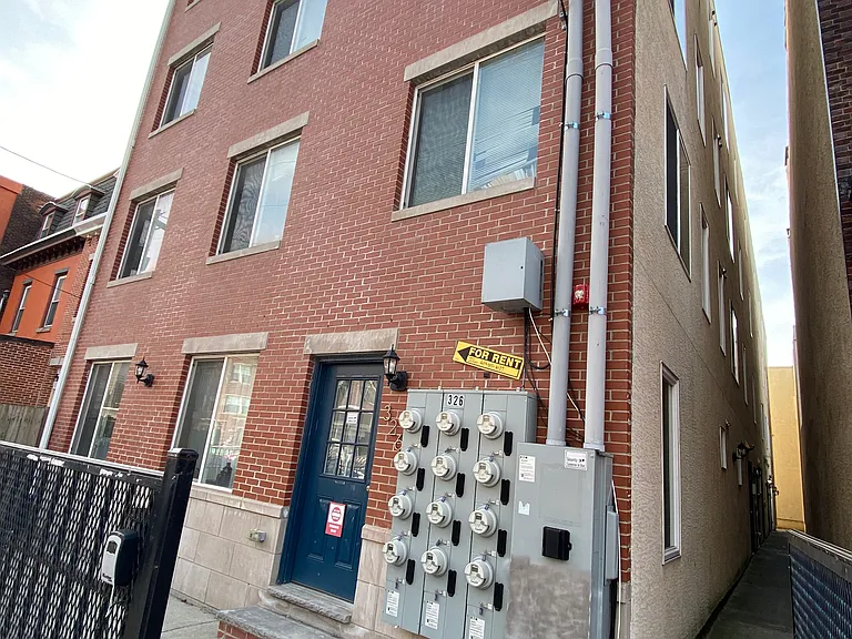 326 N 40th St #6 — Photo 3