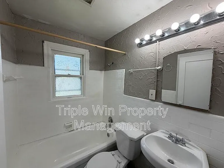 8530 Lowell St — Photo 14