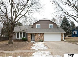 12123 Parker Cir, Omaha, NE 68154