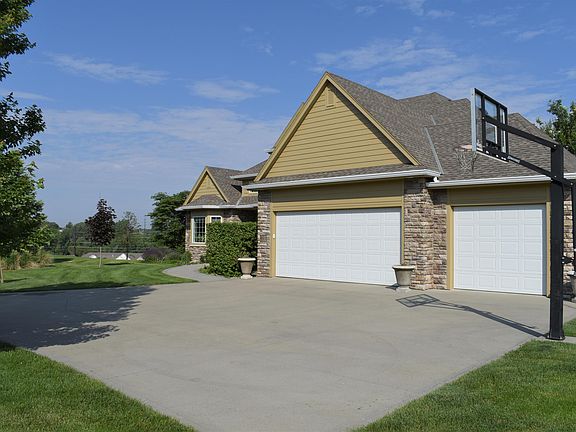4th image of 6323 Mickelson Ct