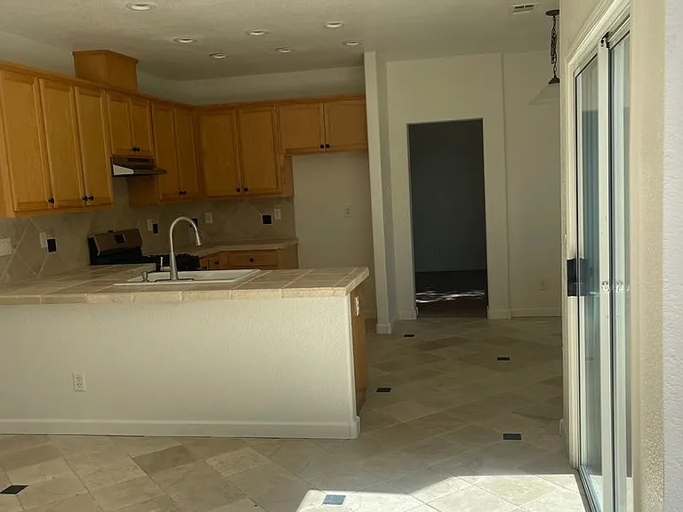 4006 Angelina Ln — Photo 7