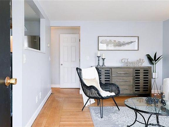 3rd image of 50 Cleveland St