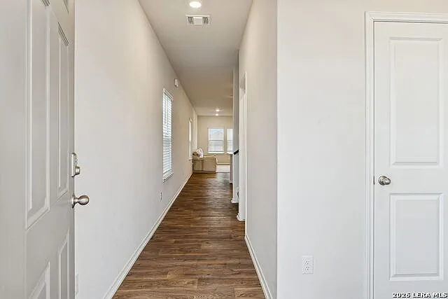 4550 Meerkat — Photo 6
