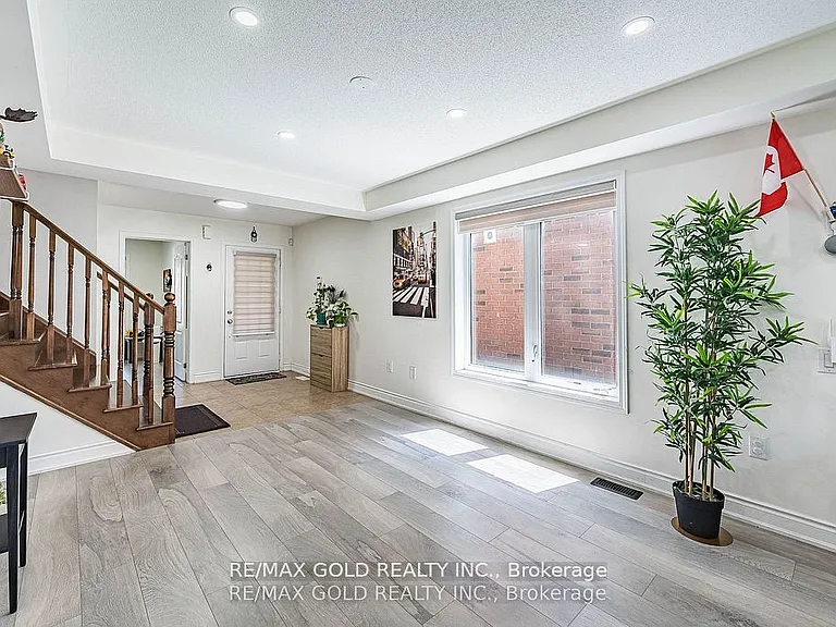 26 Robert Parkinson Dr — Photo 7