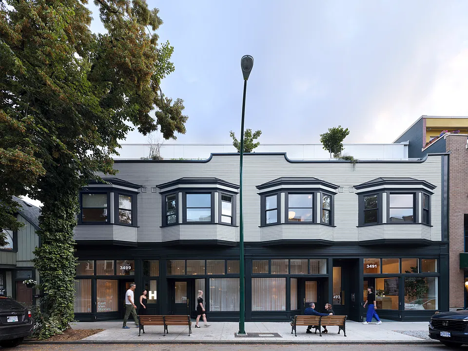 3493 Commercial St #102
