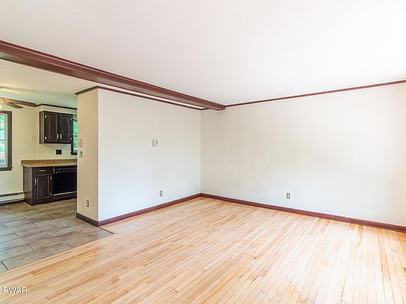 5th image of 1051 Harmony Dr