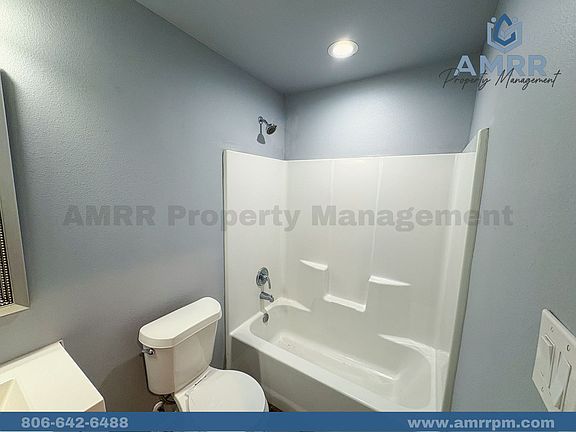 5th image of 1103 N Englewood Ave #A