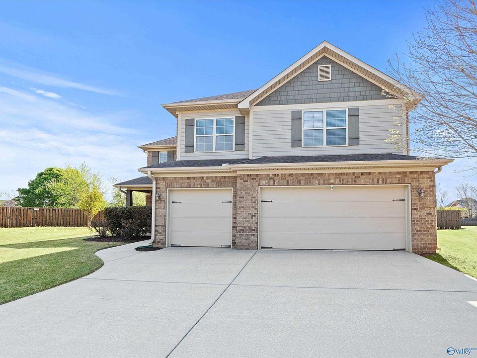 1st image of 131 Rainwood Dr SW
