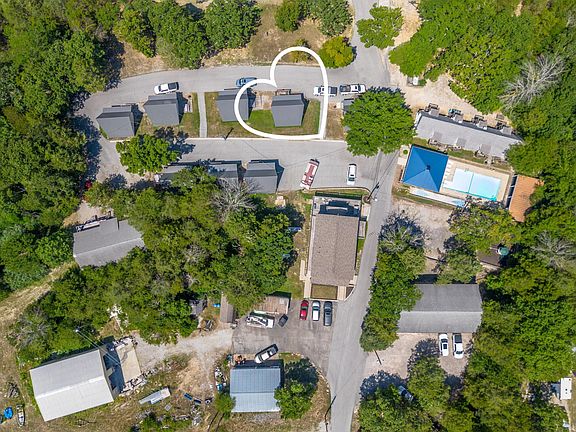 4th image of 303 Deep Water Circle