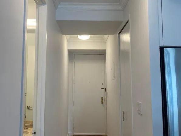 301 West 57th Street image 10 of 33