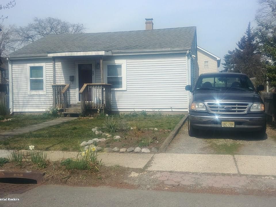 2nd image of 507 Trenton Ave
